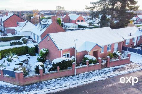 2 bedroom detached bungalow for sale, Elmhurst Road, Mansfield NG19