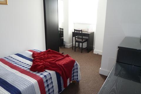 1 bedroom house of multiple occupation to rent - Alumhurst Road, Bournemouth, Dorset, BH4