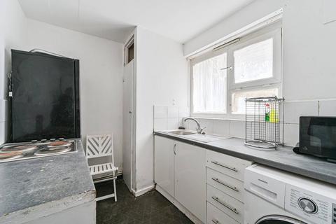 1 bedroom flat for sale, Cottage Grove, Clapham North, London, SW9