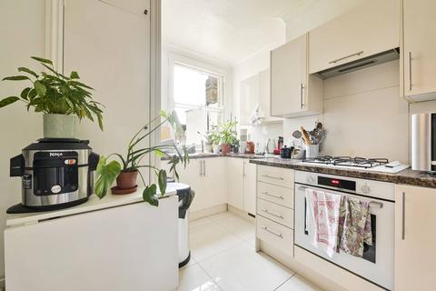 2 bedroom flat to rent, Queens Club Gardens, Barons Court, London, W14