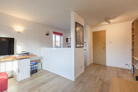 1 bedroom flat for sale, Tucker Road, Ottershaw