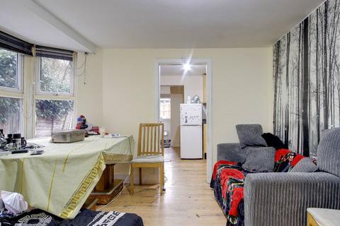 2 bedroom flat for sale, Palmerston Road, Walthamstow E17