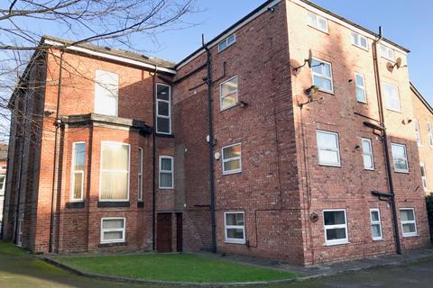 3 bedroom flat to rent, Derby Road, Manchester M14