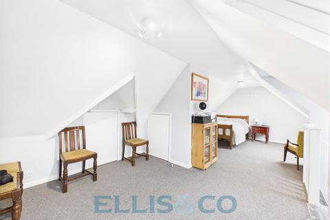 5 Beecham Road, Tonbridge, TN10 4ED