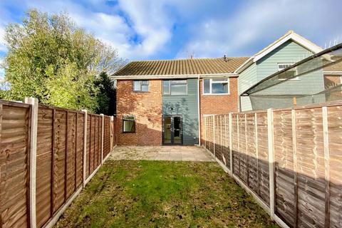 3 bedroom semi-detached house for sale, Colville Road, Lowestoft