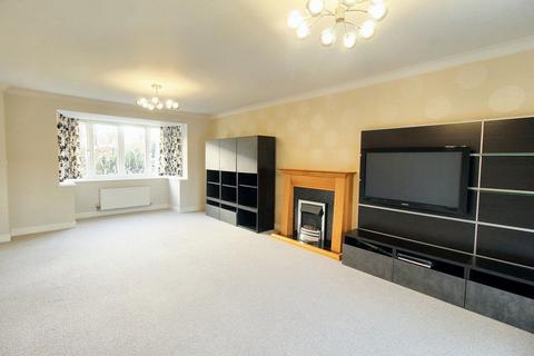 5 bedroom detached house to rent, Woodyard Lane, Wollaton, Nottingham, NG8 1GW