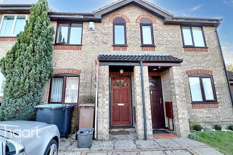 2 bedroom terraced house for sale, Benington Close, Luton