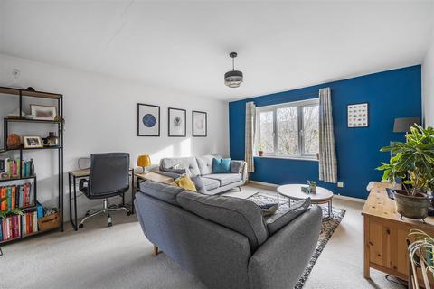 99 Kipling Drive, London, SW19 1TL
