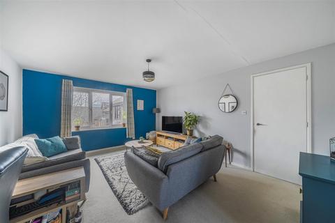 99 Kipling Drive, London, SW19 1TL