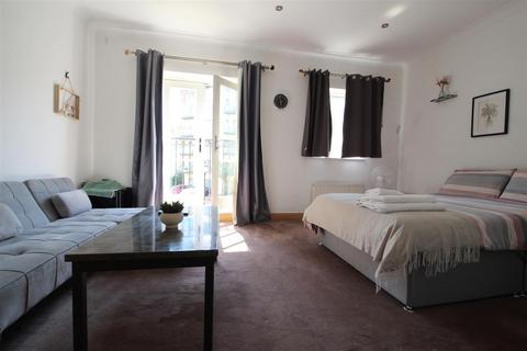 House share to rent, 20 Busby Place, London NW5