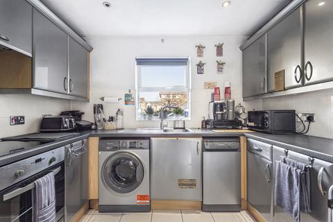 2 bedroom apartment for sale, International Way, Sunbury-on-Thames, Surrey, TW16