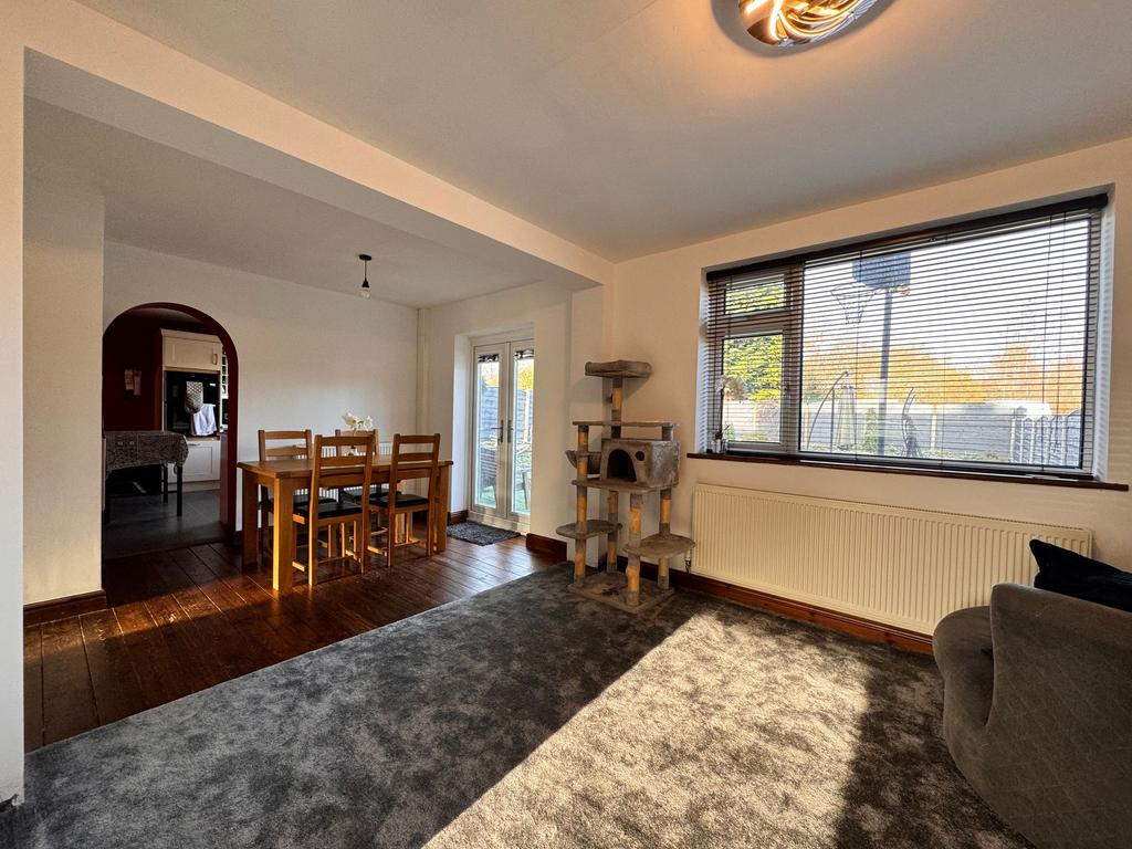 Dining room/family room