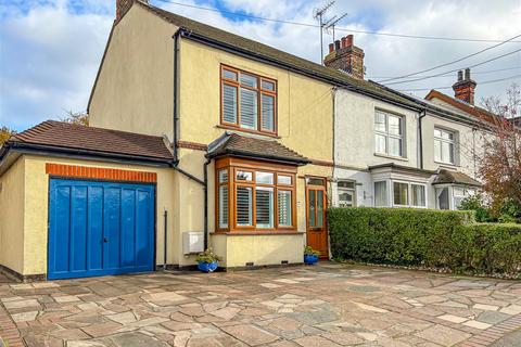 3 bedroom end of terrace house for sale, Southend Road, Hockley SS5