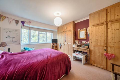 3 bedroom semi-detached house for sale, Hazell Road, Farnham, Surrey, GU9