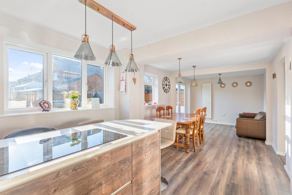 Kitchen Family Room