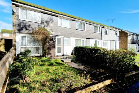 3 bedroom terraced house to rent, Crawley RH11