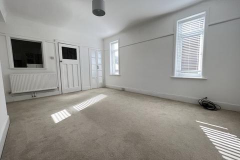 1 bedroom flat to rent, Manor Road, Bournemouth,