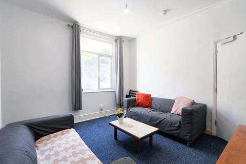 5 bedroom terraced house to rent, John Carrs Terrace, Bristol, BS8