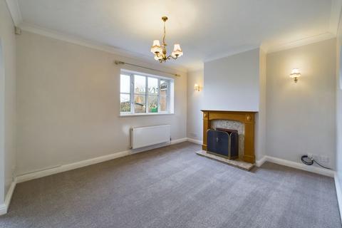 3 bedroom detached bungalow to rent, High Street, Astcote, NN12