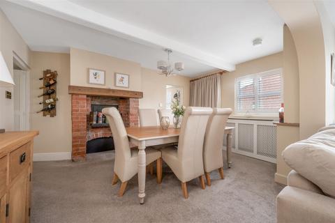 4 bedroom detached house for sale, High Street, Sutton-On-Trent, Newark