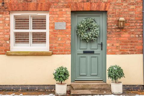 4 bedroom detached house for sale, High Street, Sutton-On-Trent, Newark