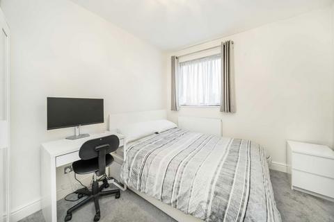 2 bedroom flat for sale, Hemstal Road, London NW6