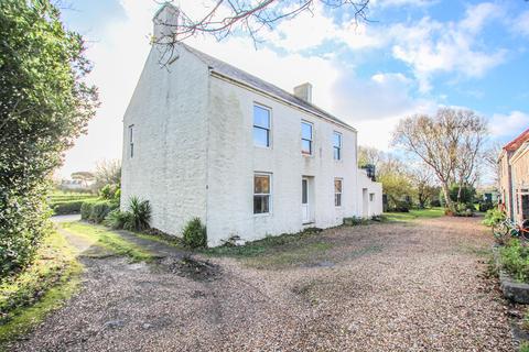 4 bedroom property for sale, Rue des Sages, Torteval, Guernsey, GY8