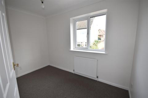 3 bedroom house to rent, Hughes Stanton Way, Manningtree CO11