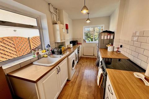 4 bedroom terraced house to rent, Weston Road, Guildford, GU2