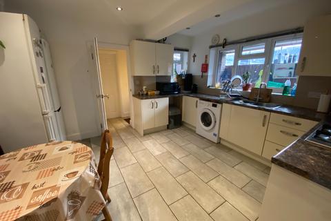 2 Princess Road, Woking, GU22 8ED
