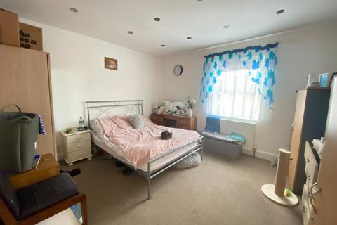 2 Princess Road, Woking, GU22 8ED