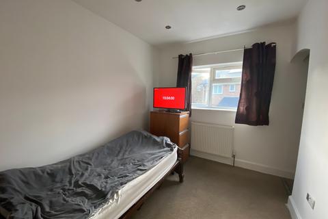 2 Princess Road, Woking, GU22 8ED