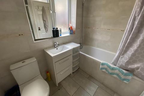 2 Princess Road, Woking, GU22 8ED