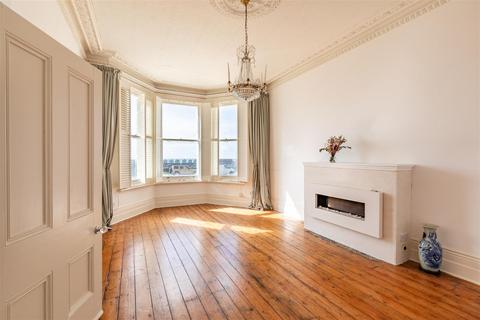 1 bedroom flat for sale, Kingsway, Hove