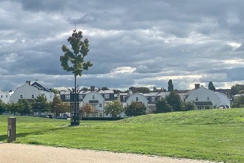 3 bedroom detached house for sale, Heatherlea Grove, Worcester Park KT4