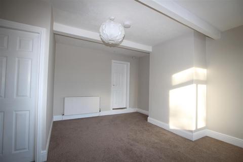 2 bedroom end of terrace house to rent, Shelf Hall Lane, Halifax