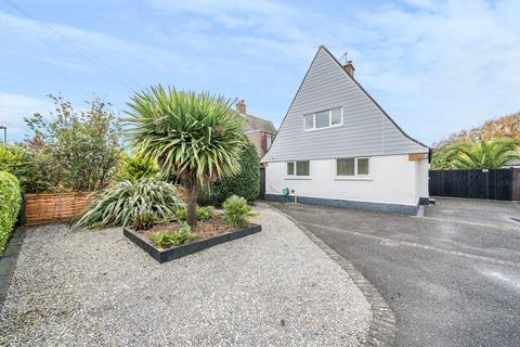 2 bedroom detached house for sale, Lane End Road, Middleton-On-Sea, PO22