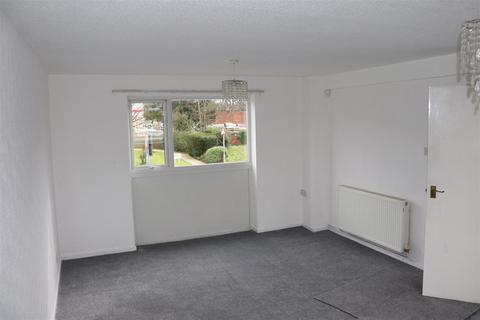 2 bedroom flat to rent, High Street, Aldridge