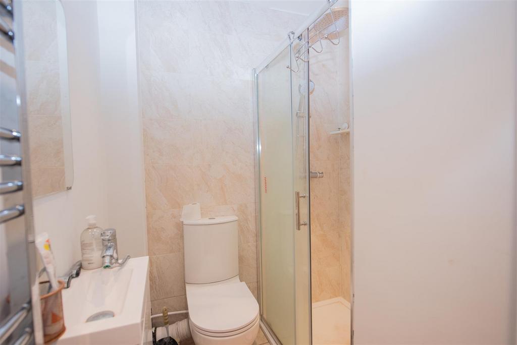 Shower room 1