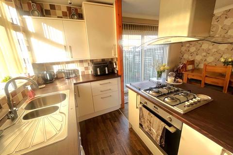 2 bedroom end of terrace house for sale, Thrapston Avenue, Audenshaw