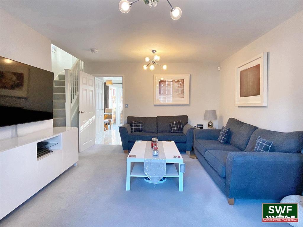 Living Room5.jpg