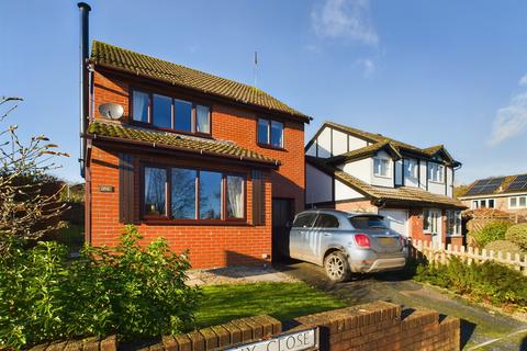 4 bedroom detached house to rent, Trelawny Close, Usk NP15