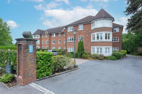 2 bedroom apartment to rent, St Johns Hill Road, Woking GU21