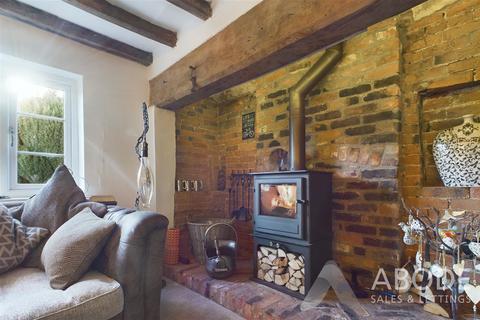 2 bedroom cottage for sale, Main Street, Swadlincote DE12