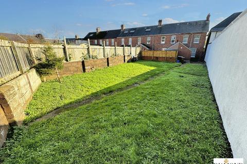 3 bedroom end of terrace house for sale, East View Place, Tiverton, Devon