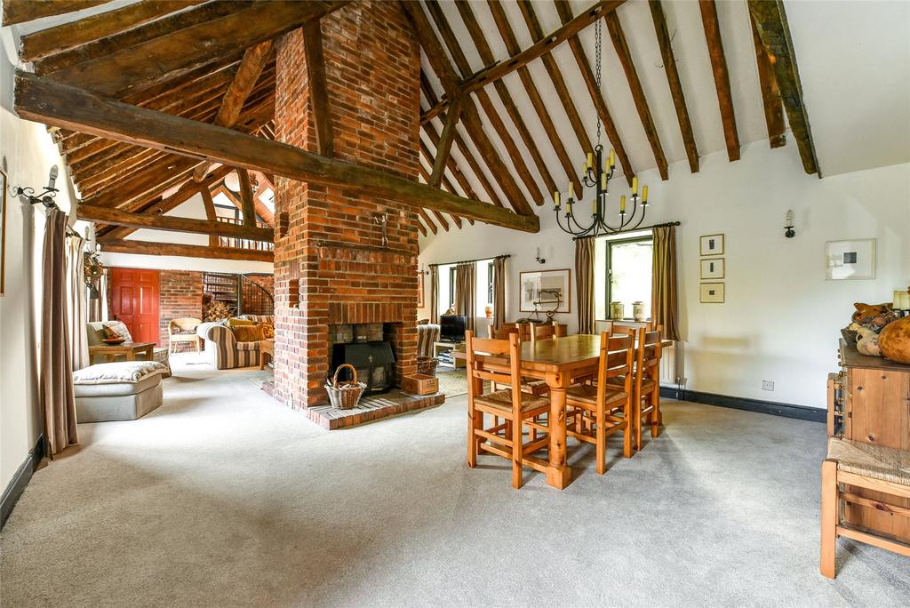 Sitting/Dining Room