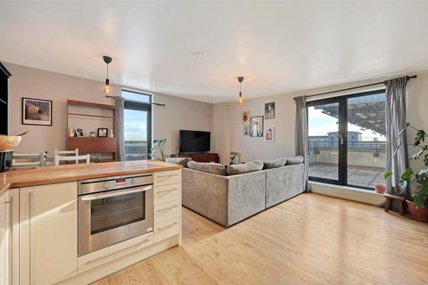 2 bedroom penthouse for sale, 73 Oliver Road, London E10