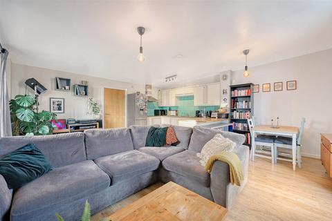 2 bedroom penthouse for sale, 73 Oliver Road, London E10