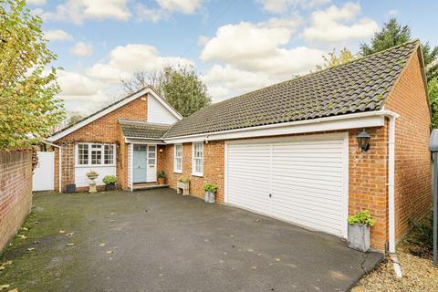 4 bedroom bungalow for sale, Green Street, Sunbury-On-Thames TW16