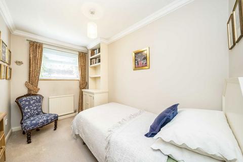 Barnmead Green Street, Sunbury-on-thames, TW16 6QQ